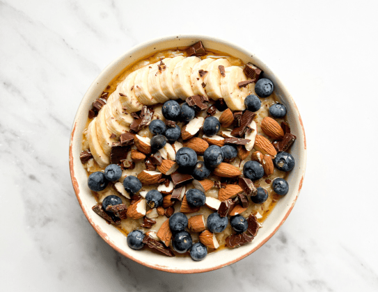 Spiced Blueberry, Banana and Chocolate Porridge