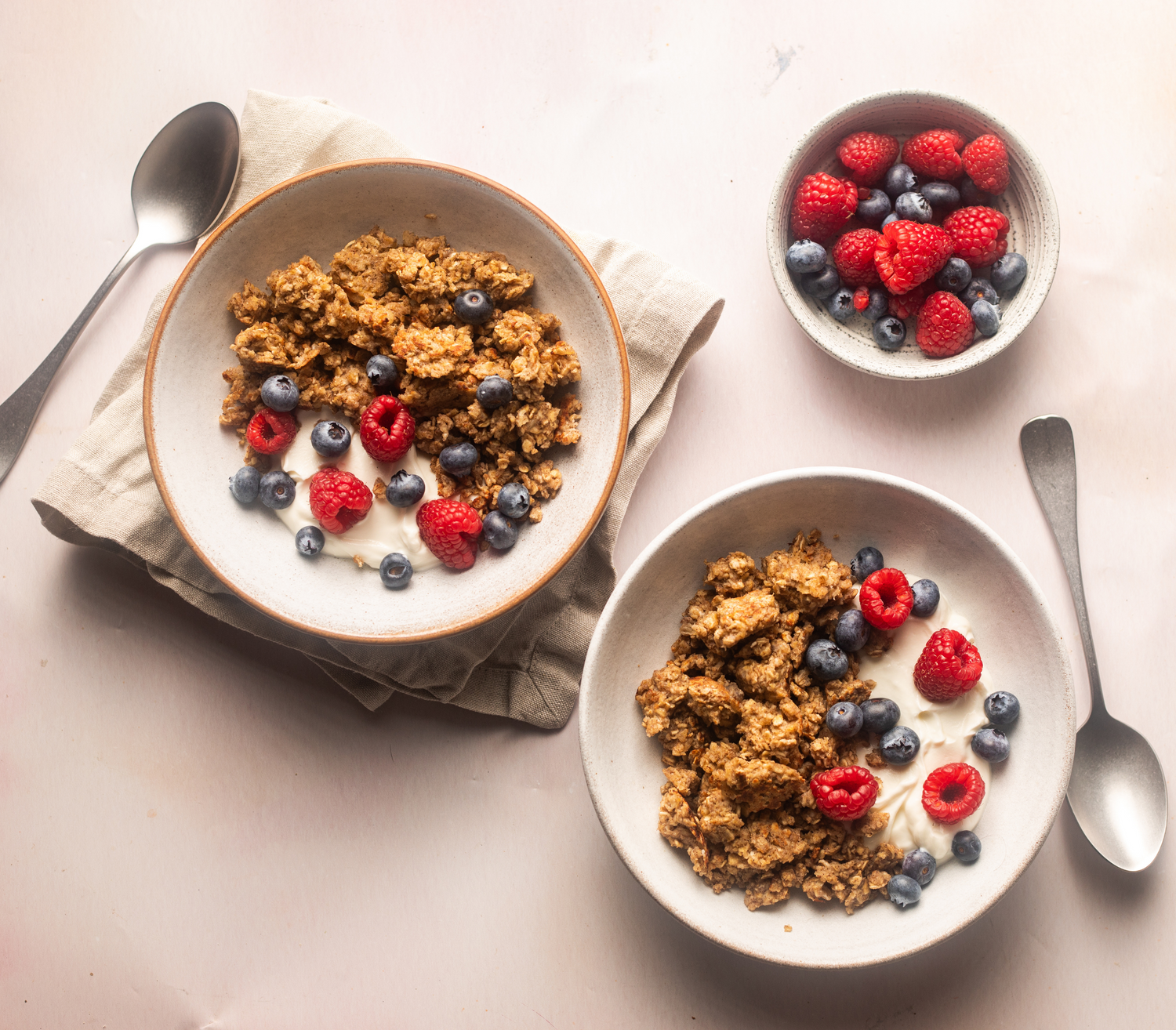 Gut loving breakfast Dr Hazel Wallace's Viral scrambled oats with raspberries and blueberries on kefir